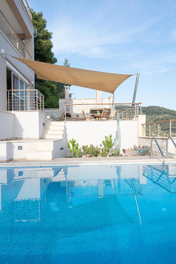Kalavria Luxury Suites, Afroditi Suite With Magnificent Sea View And Private Swimming Pool. Poros Town Exteriör bild